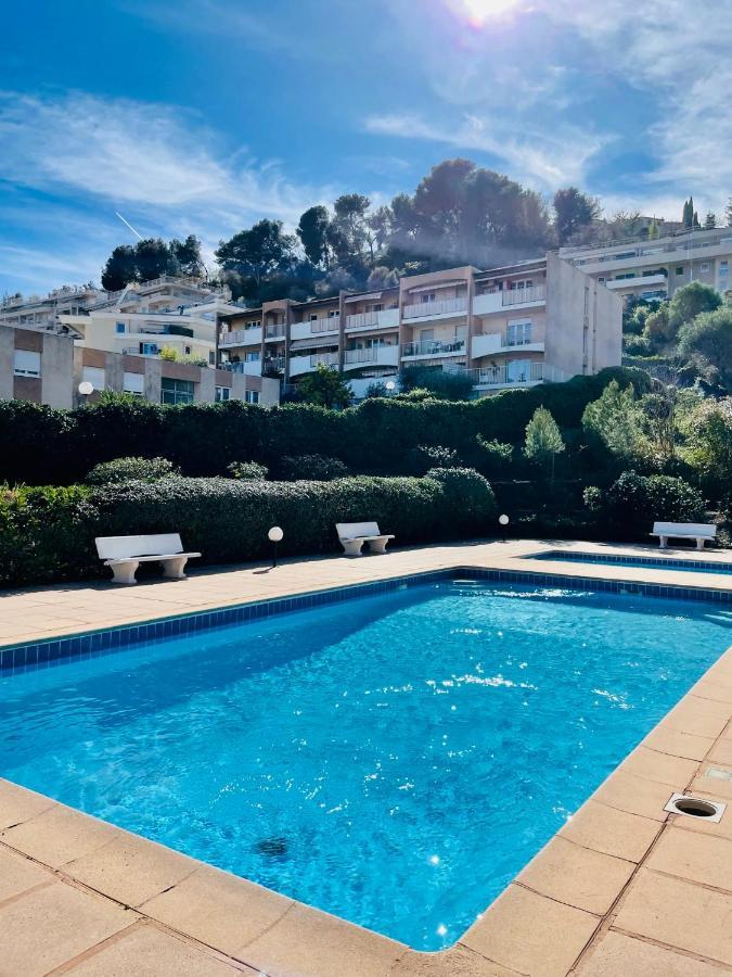 Studio Cosy Avec Terrasse Et Garage Saint-Laurent Du Var Limitrophe Nice Eksteriør billede